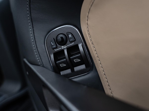 Used Aston Martin Vantage 2015 for sale - 75600229: Photo 21