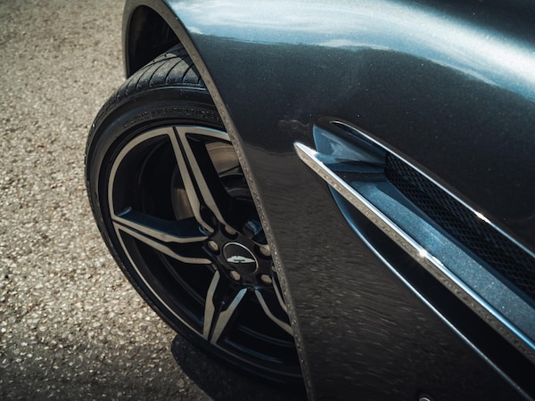 Used Aston Martin Vantage 2015 for sale - 75600229: Photo 36