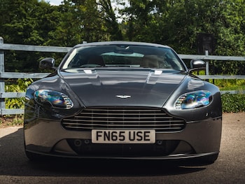 Used Aston Martin Vantage 2015 for sale - 75600229: Photo