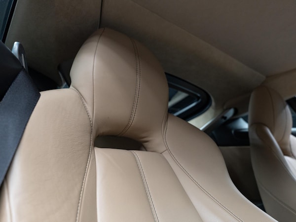 Used Aston Martin Vantage 2015 for sale - 75600229: Photo 54