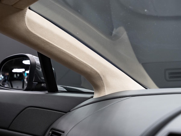 Used Aston Martin Vantage 2015 for sale - 75600229: Photo 55