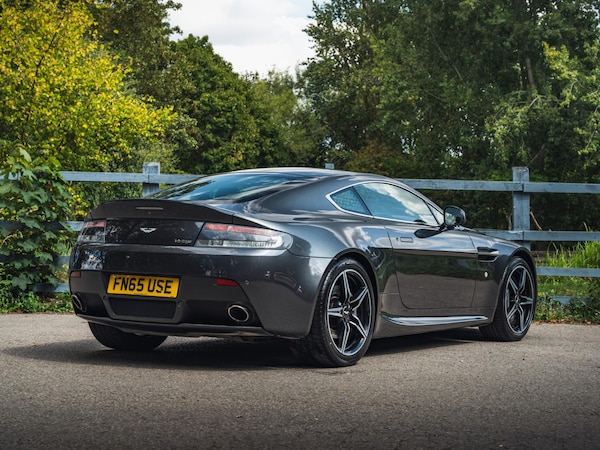 Used Aston Martin Vantage 2015 for sale - 75600229: Photo 9