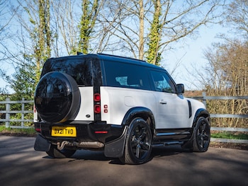 Used Land Rover Defender 90 2021 for sale - 77671254: Photo