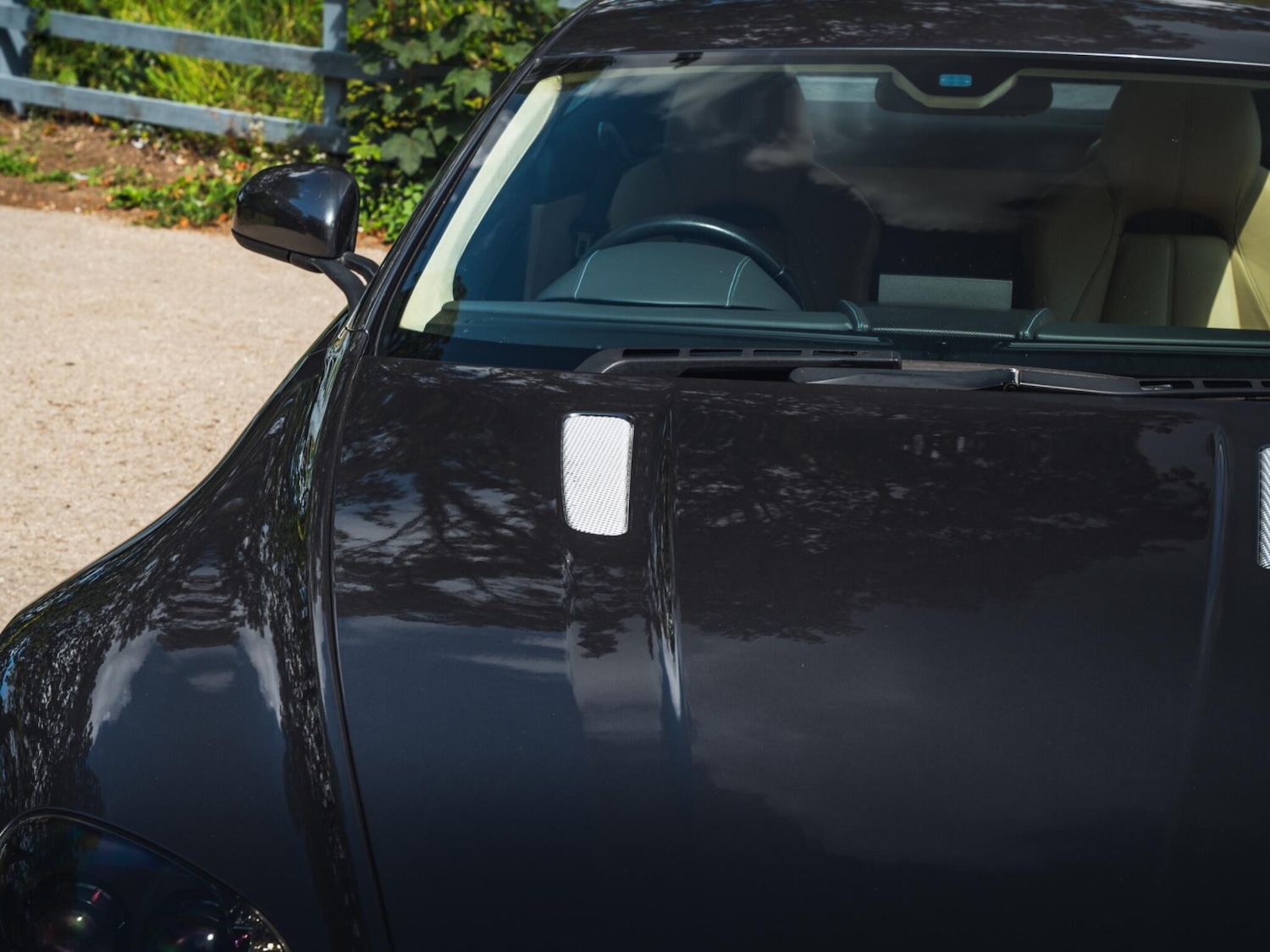 Used Aston Martin Vantage 2015 for sale - 76988644: Photo 45