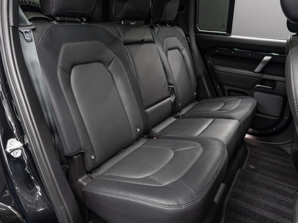 Used Land Rover Defender 110 2023 for sale - 76085143: Photo 17