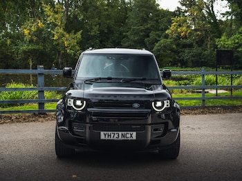 Used Land Rover Defender 110 2023 for sale - 76085143: Photo 2