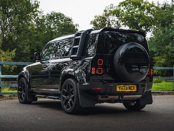 Used Land Rover Defender 110 2023 for sale - 76085143: Photo 4