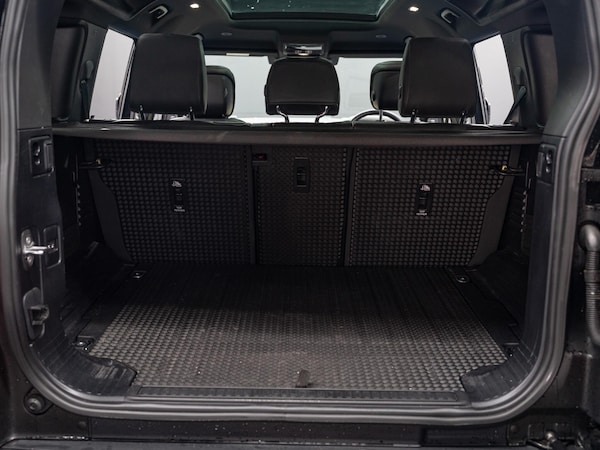 Used Land Rover Defender 110 2023 for sale - 76085143: Photo 51