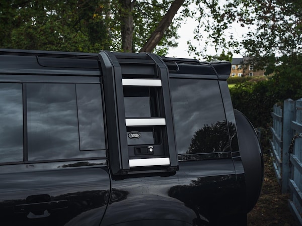 Used Land Rover Defender 110 2023 for sale - 76085143: Photo 81