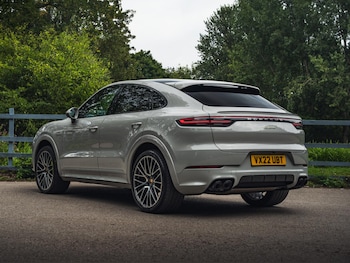 Used Porsche Cayenne 2022 for sale - 79255552: Photo