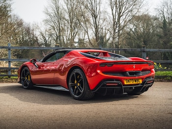 Used Ferrari 296 GTS 2023 for sale - 77939636: Photo