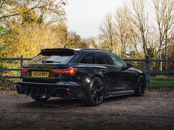 Used Audi RS6 Avant 2024 for sale - 76585037: Photo