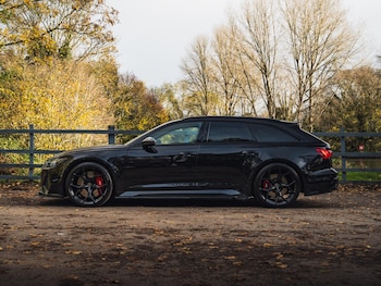 Used Audi RS6 Avant 2024 for sale - 76585037: Photo