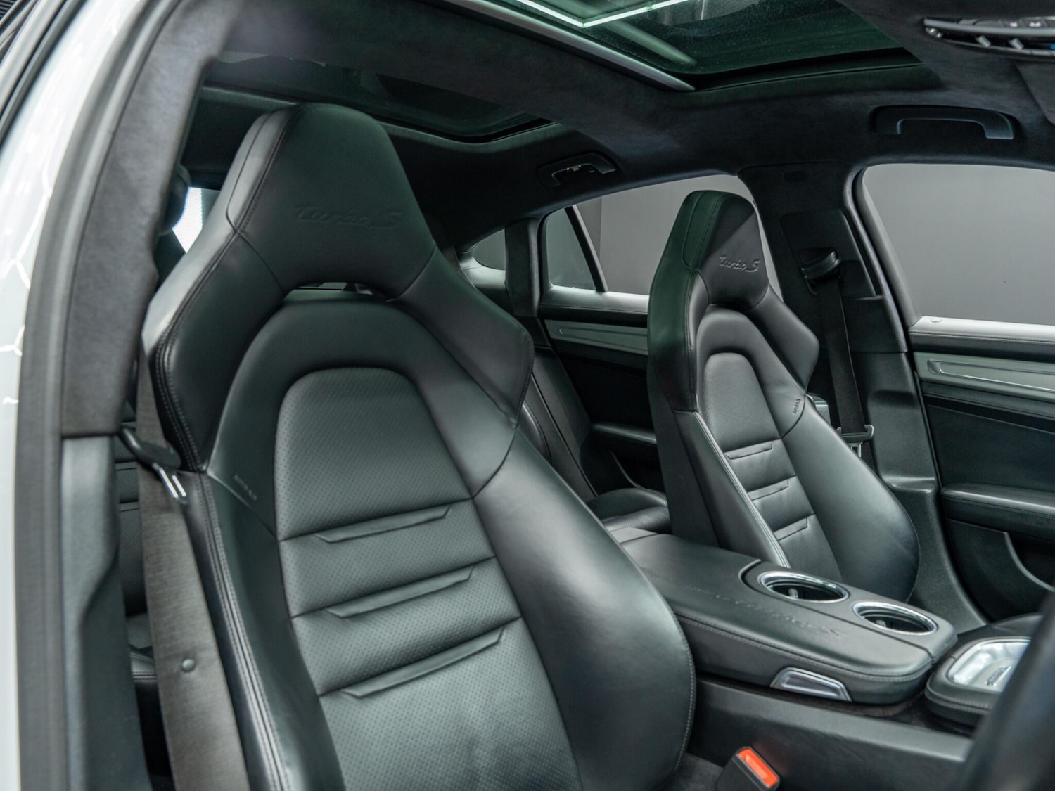 Used Porsche Panamera 2017 for sale - 77754039: Photo 15