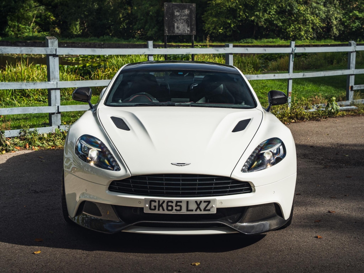 Used Aston Martin Vanquish 2015 for sale - 76326930: Photo 10
