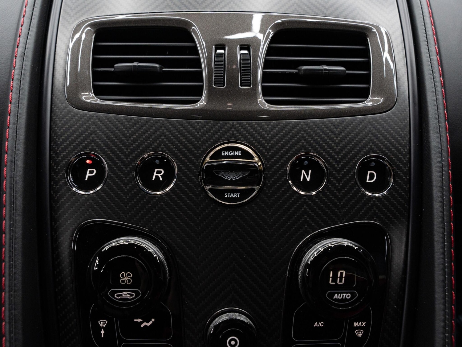 Used Aston Martin Vanquish 2015 for sale - 76326930: Photo 19