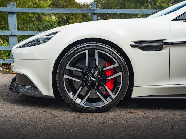 Used Aston Martin Vanquish for sale - 76326930: Photo 28