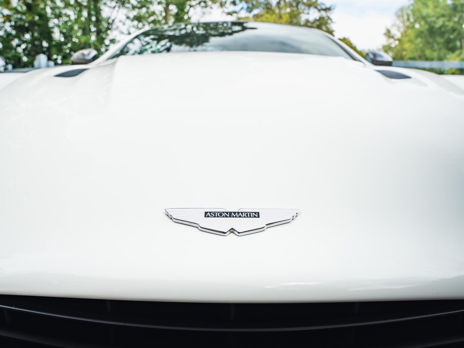 Used Aston Martin Vanquish 2015 for sale - 76326930: Photo 40