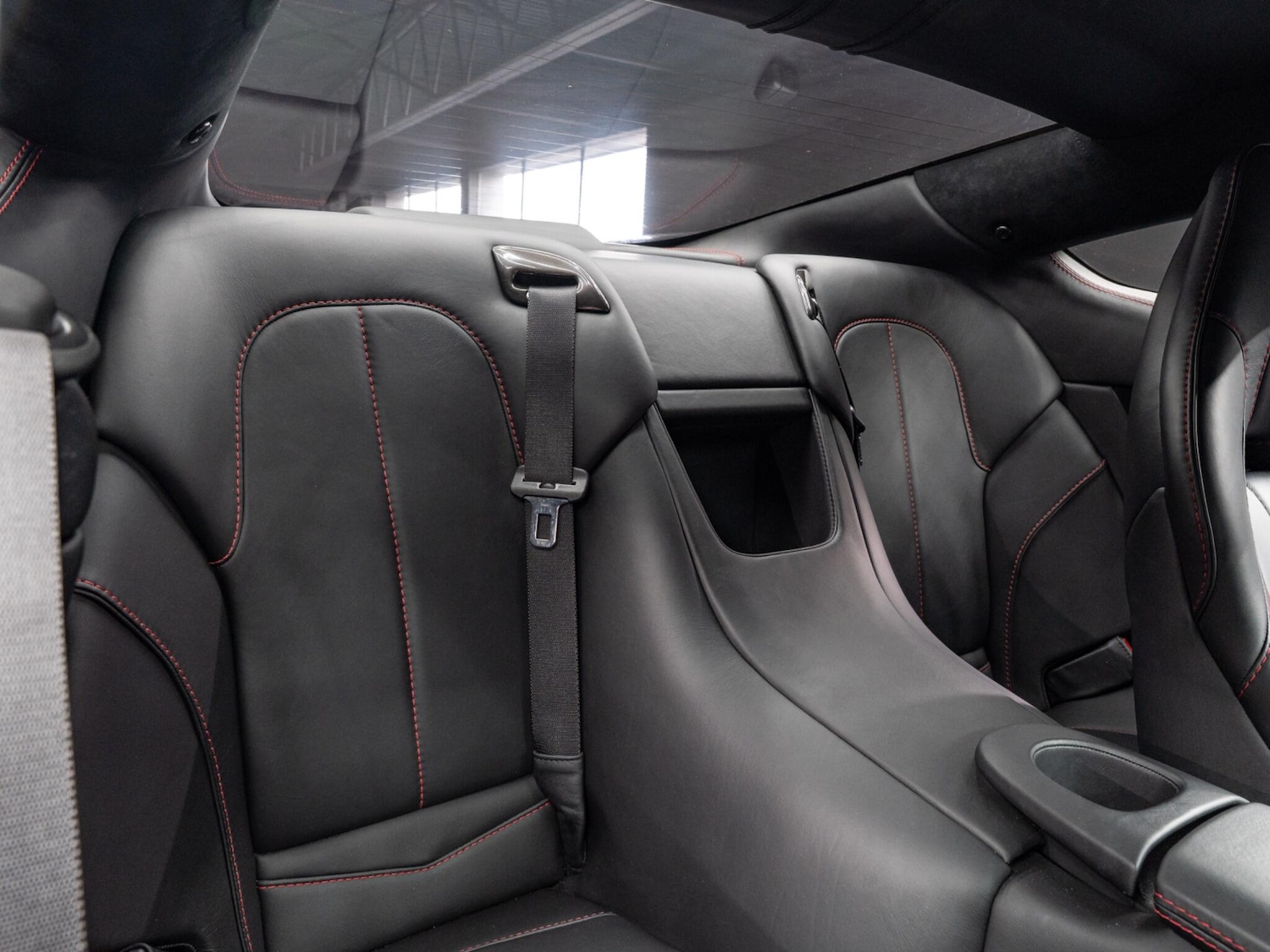 Used Aston Martin Vanquish 2015 for sale - 76326930: Photo 46