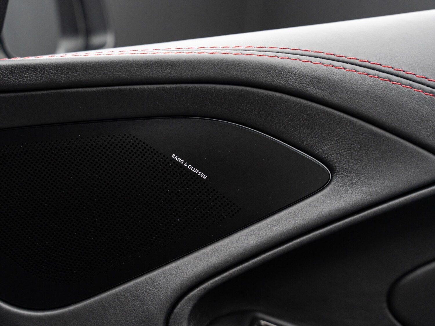 Used Aston Martin Vanquish 2015 for sale - 76326930: Photo 47