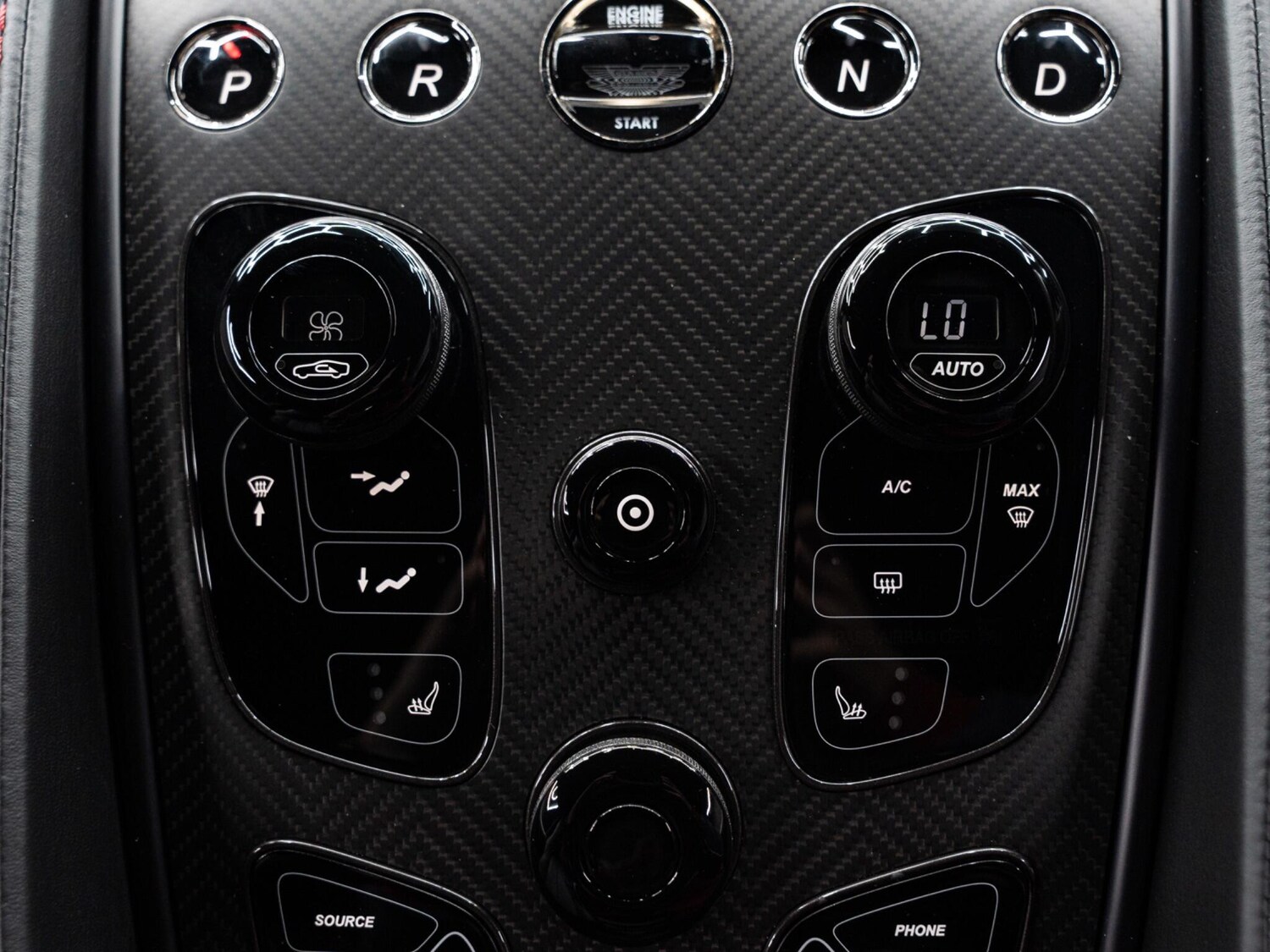 Used Aston Martin Vanquish 2015 for sale - 76326930: Photo 50