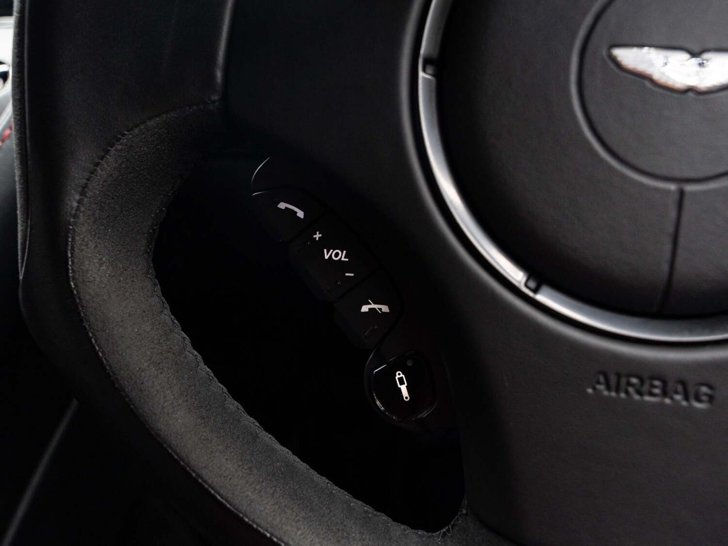 Used Aston Martin Vanquish 2015 for sale - 76326930: Photo 52