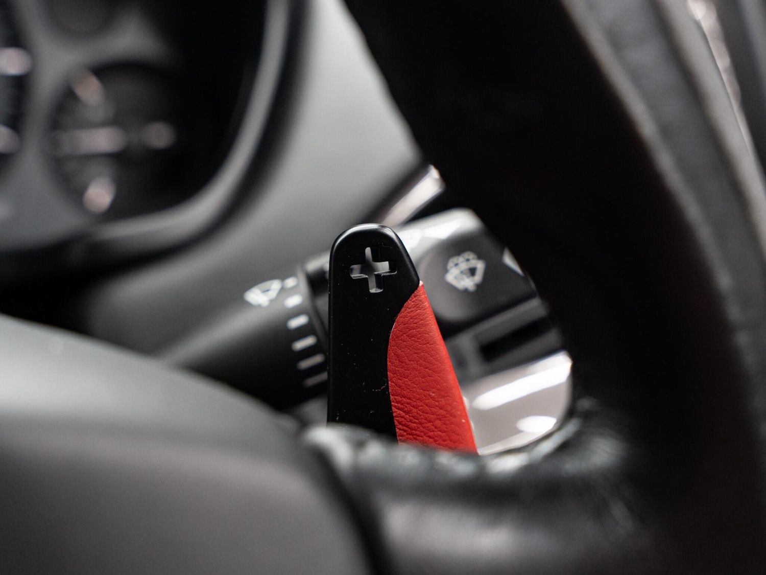 Used Aston Martin Vanquish 2015 for sale - 76326930: Photo 53