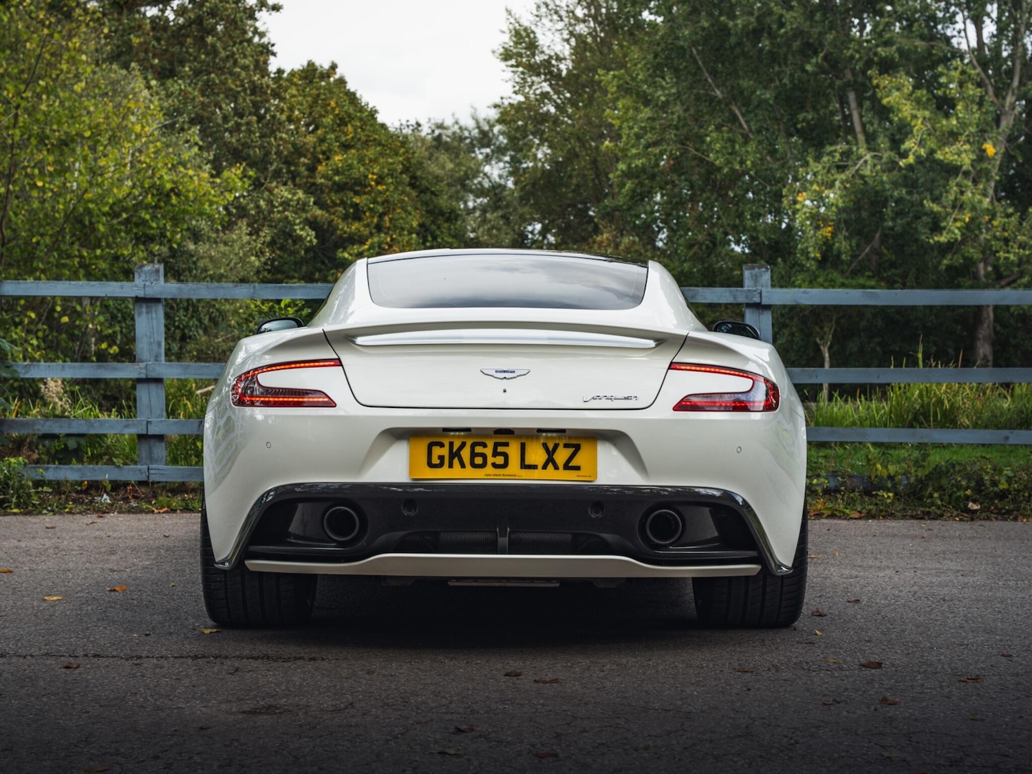 Used Aston Martin Vanquish 2015 for sale - 76326930: Photo 6