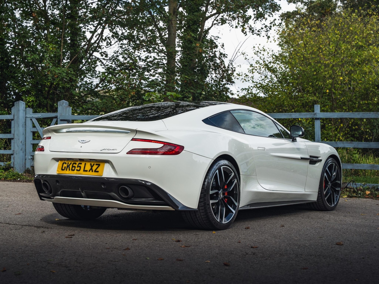 Used Aston Martin Vanquish 2015 for sale - 76326930: Photo 7