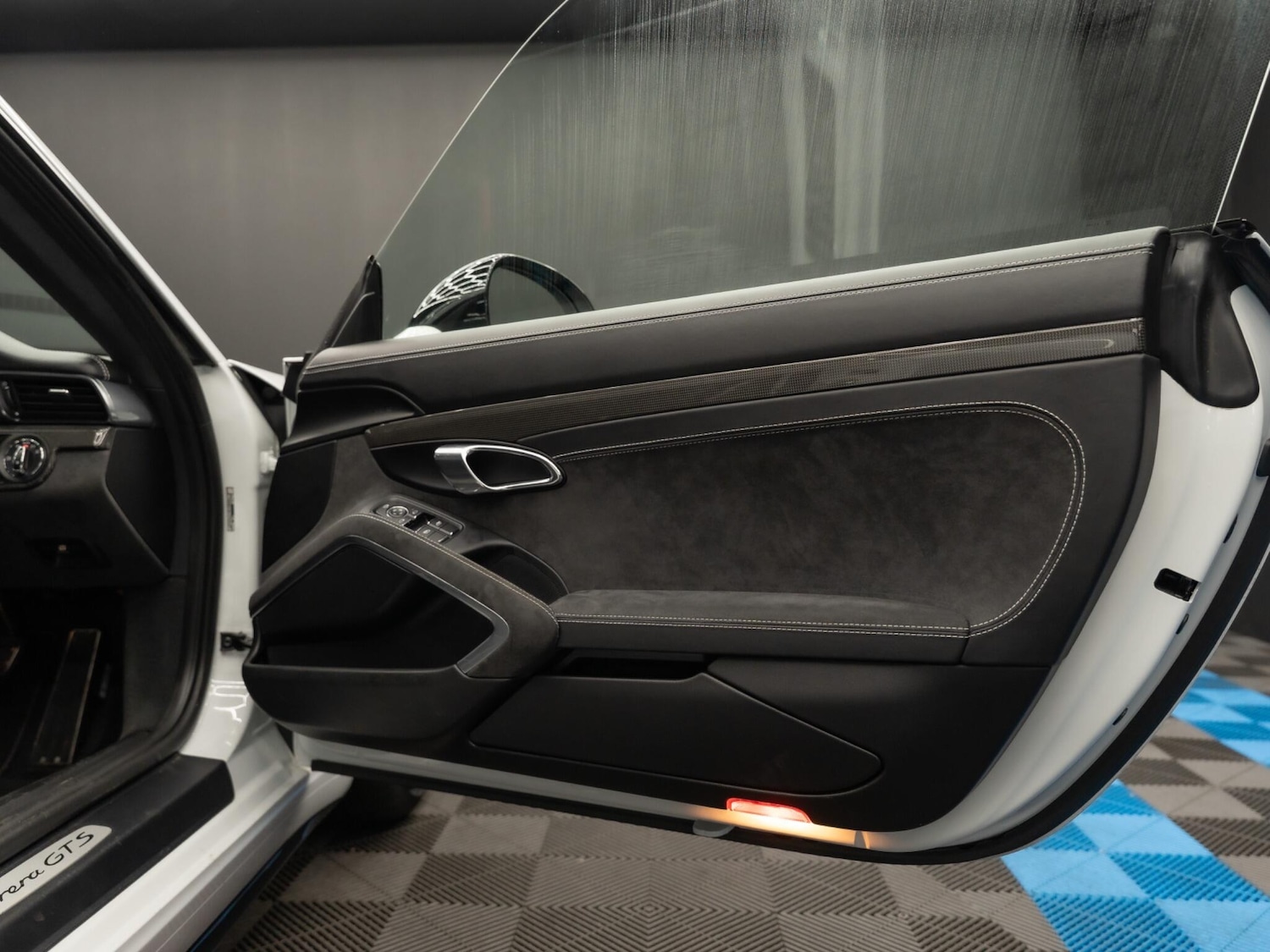 Used Porsche 911 2017 for sale - 77479495: Photo 29