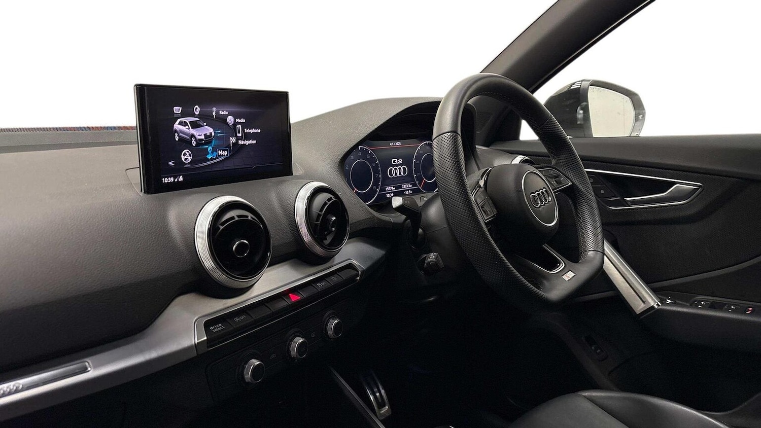 Used Audi Q2 2023 for sale - 76974536: Photo 2