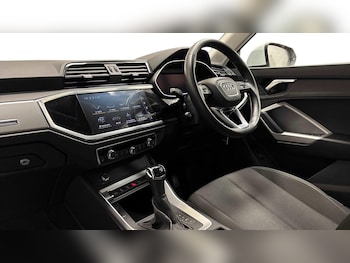 Used Audi Q3 2021 for sale - 76974534: Photo