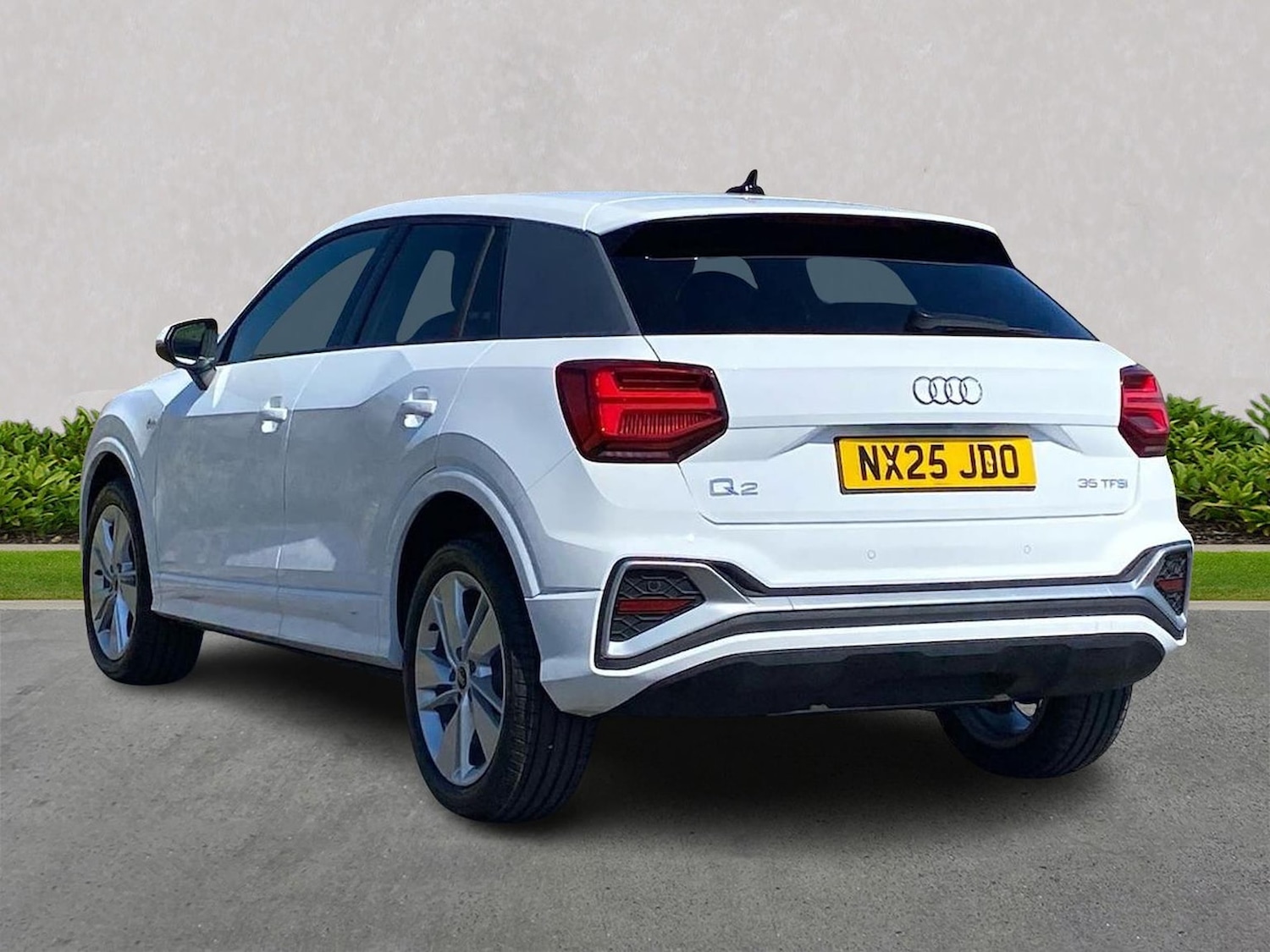 Used Audi Q2 2025 for sale - 76521022: Photo 2