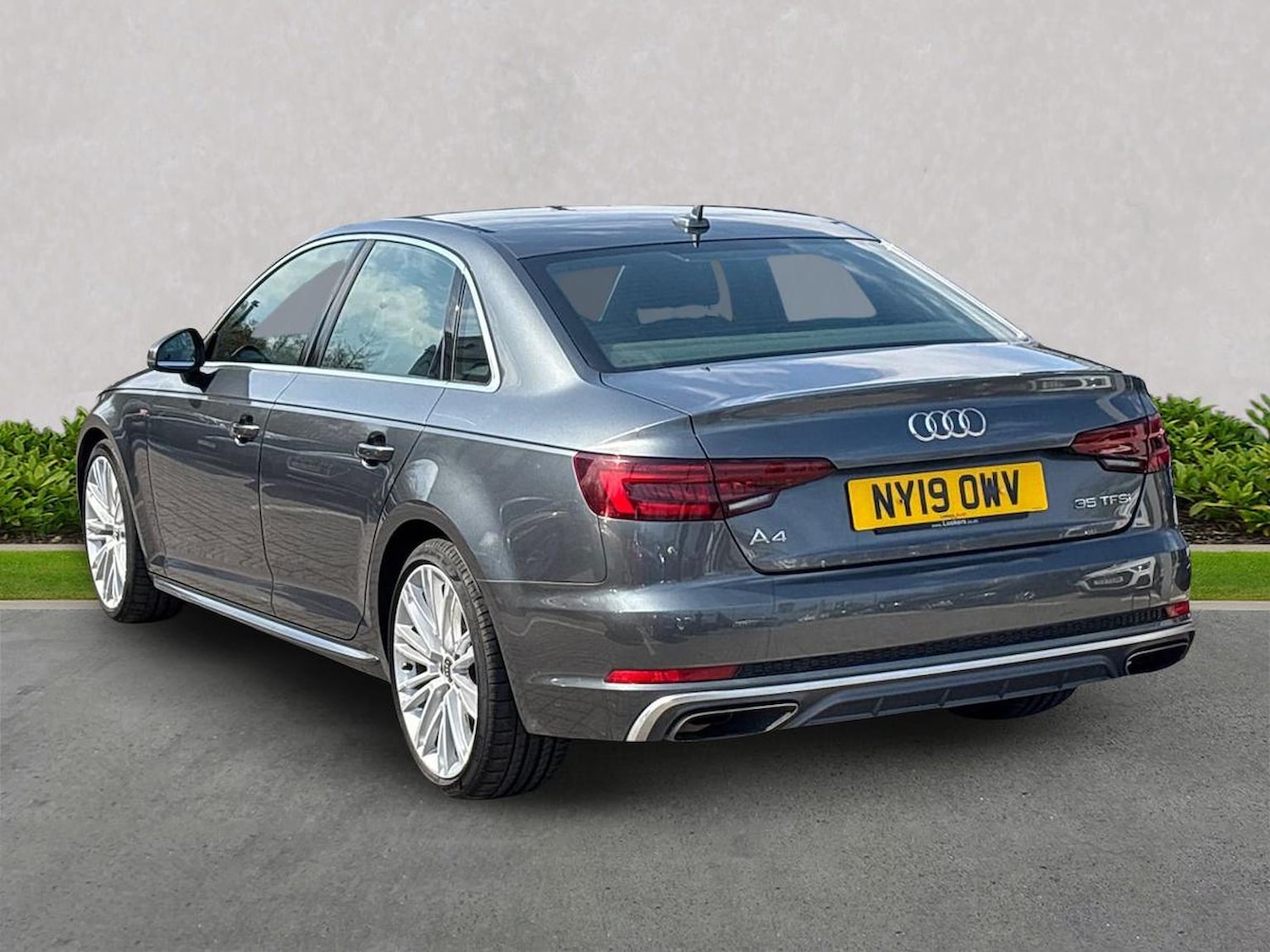 Used Audi A4 2019 for sale - 78193624: Photo 2