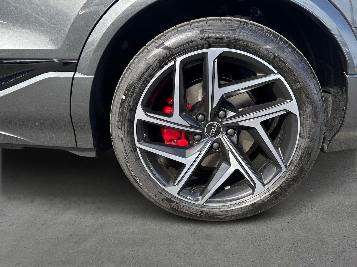Used Audi Q6 e-tron 2025 for sale - 76165037: Photo 6