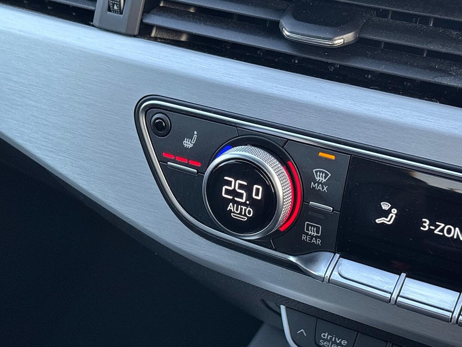 Used Audi A4 2021 for sale - 77065787: Photo 25