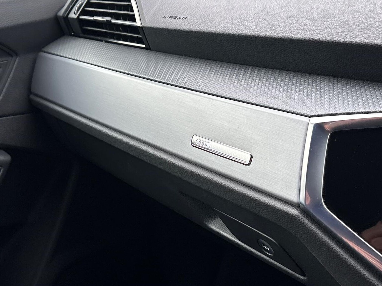 Used Audi Q3 2022 for sale - 77745130: Photo 25