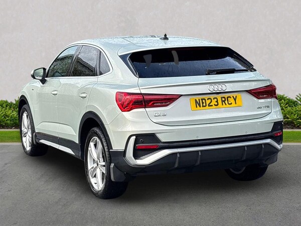 Used Audi Q3 2023 for sale - 76331039: Photo 2