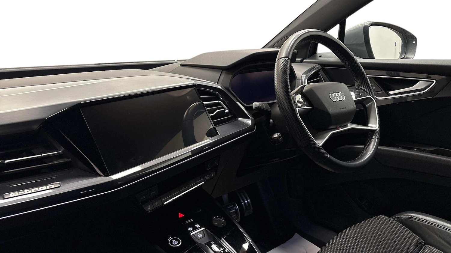 Used Audi Q4 e-tron 2022 for sale - 77001875: Photo 7