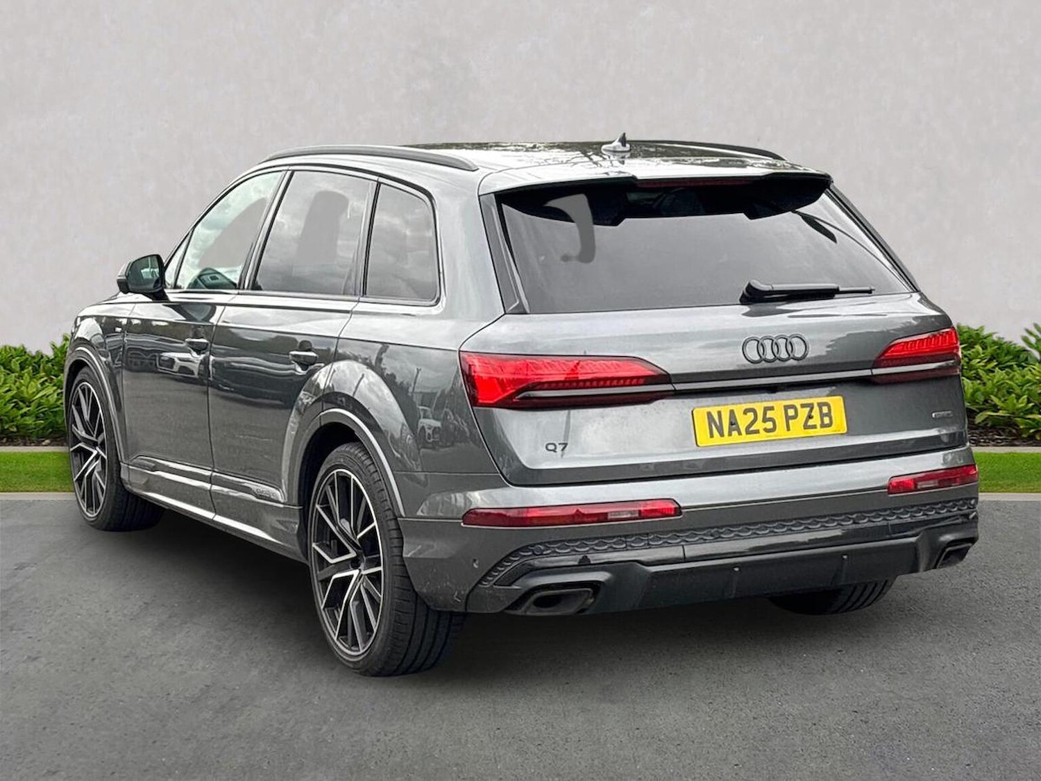 Used Audi Q7 2025 for sale - 76114240: Photo 2