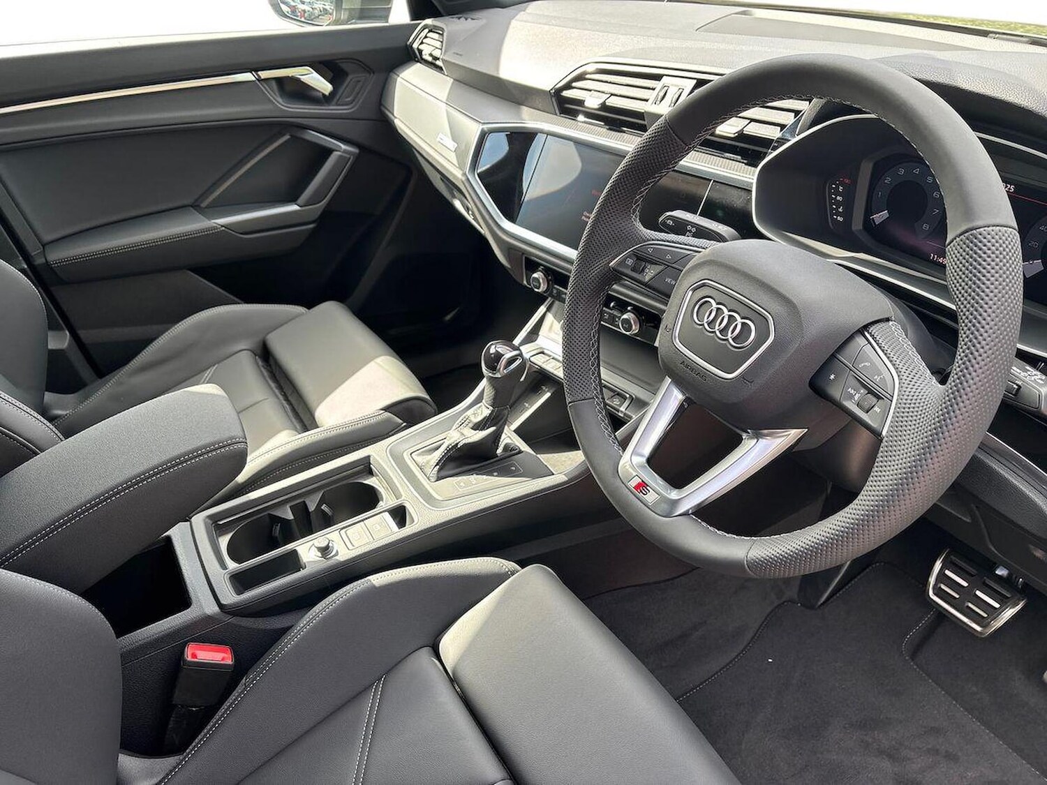 Used Audi Q3 2025 for sale - 77492389: Photo 15