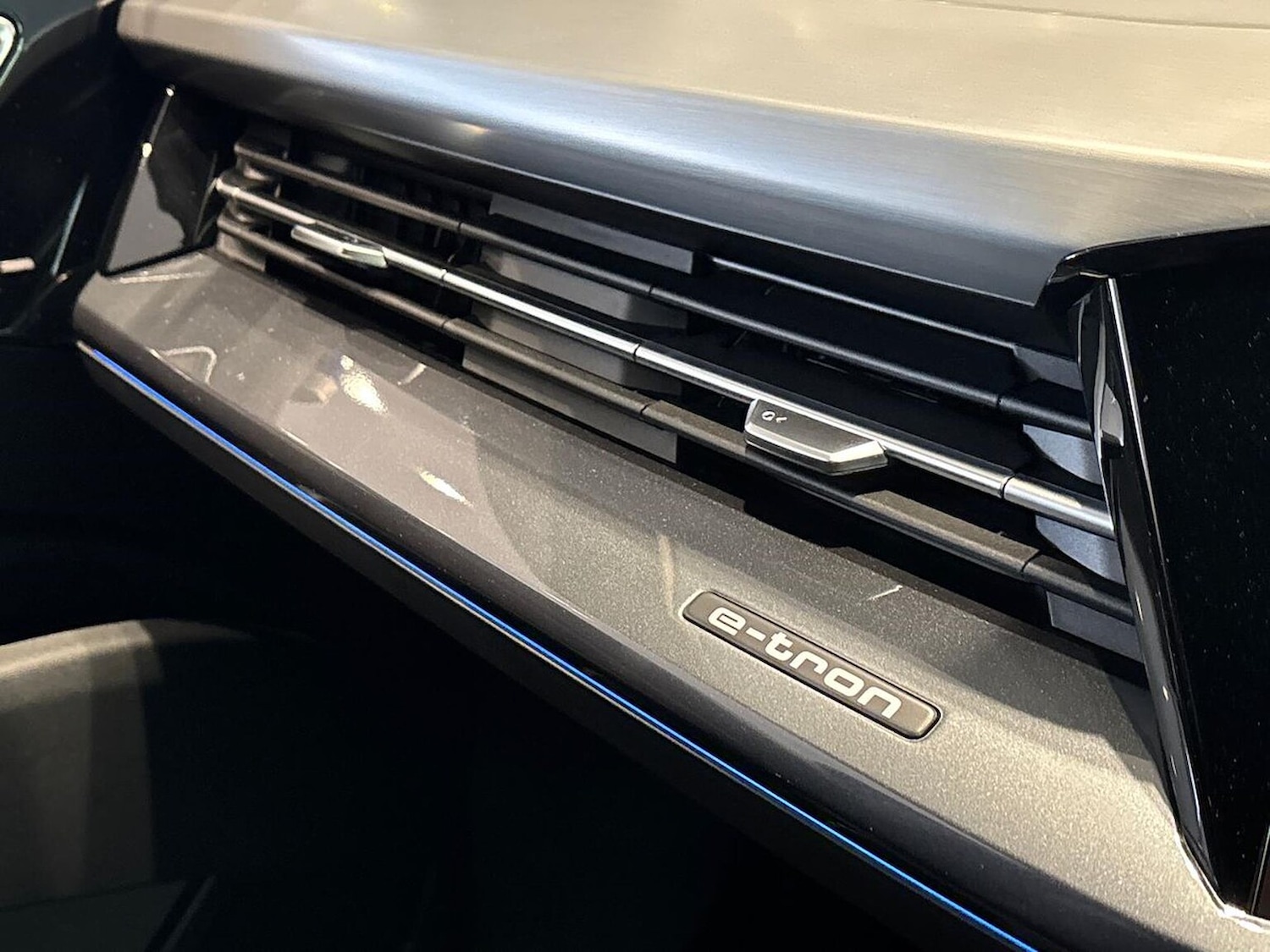 Used Audi Q4 e-tron 2025 for sale - 76699502: Photo 14