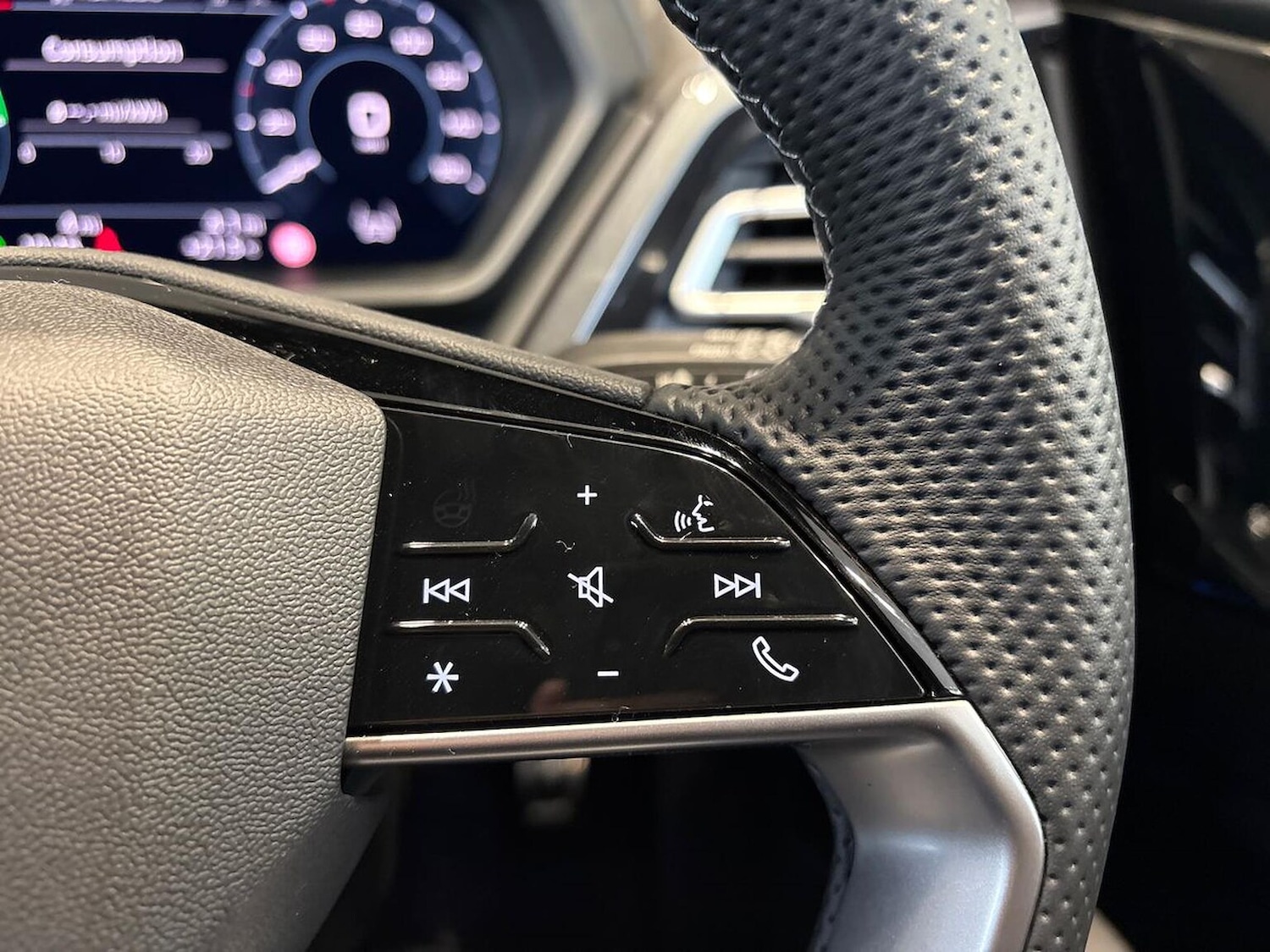 Used Audi Q4 e-tron 2025 for sale - 76699502: Photo 27