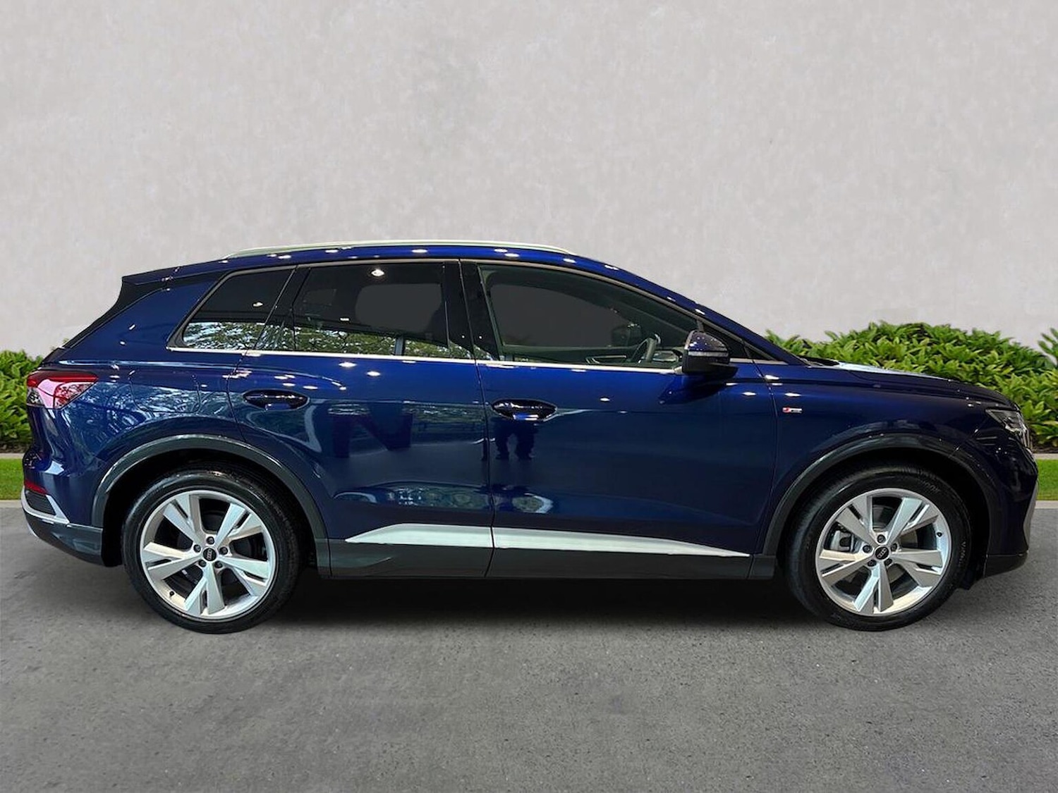 Used Audi Q4 e-tron 2025 for sale - 76699502: Photo 3