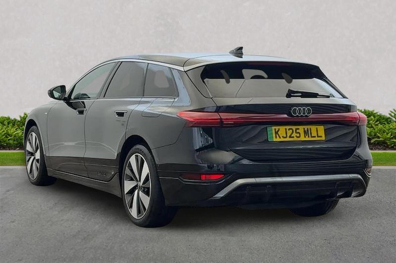 Used Audi A6 2025 for sale - 77845289: Photo 2