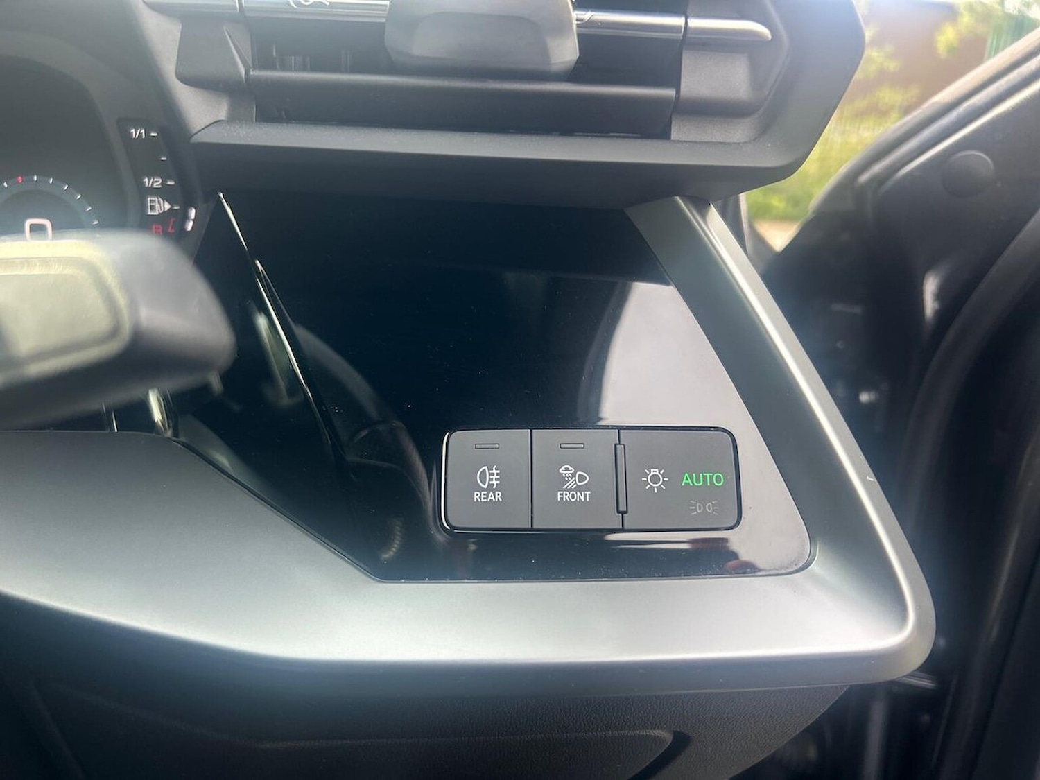 Vehicle 29