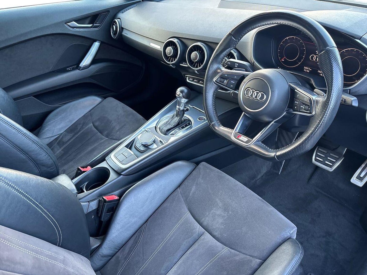 Used Audi TT 2017 for sale - 76904974: Photo 15