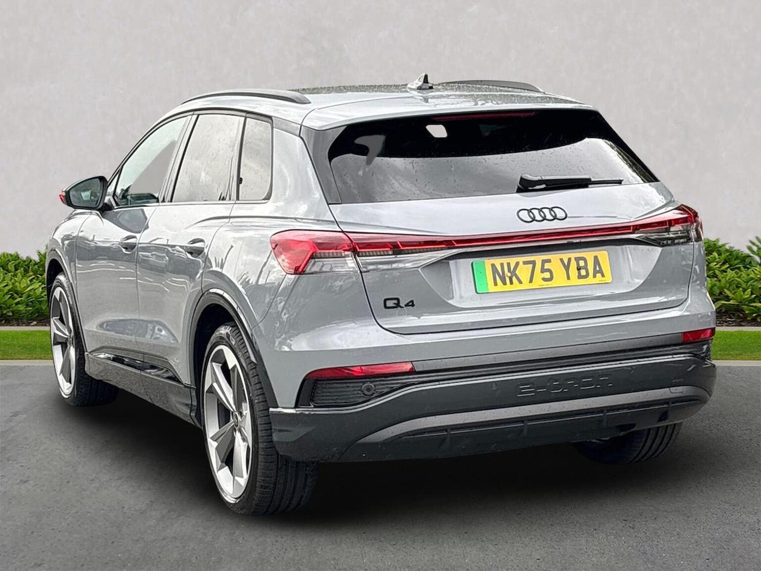 Used Audi Q4 e-tron 2025 for sale - 76461872: Photo 2