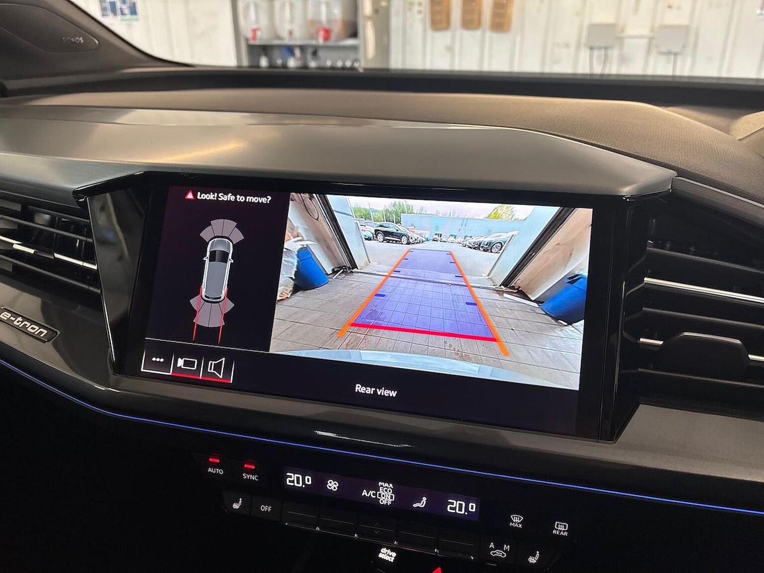 Used Audi Q4 e-tron 2025 for sale - 76461872: Photo 23