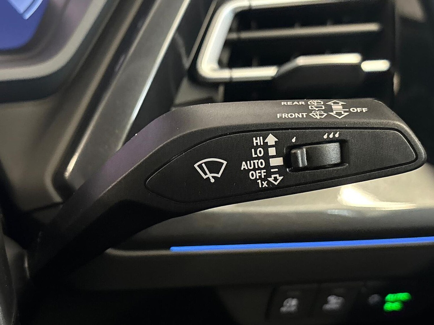 Used Audi Q4 e-tron 2025 for sale - 76461872: Photo 29